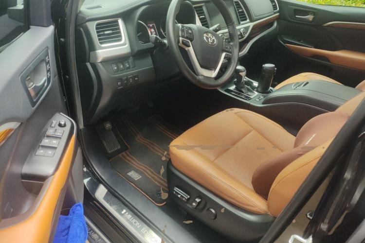 Used Toyota Highlander 2020 2.0T Four-Wheel Drive Millionth Anniversary Edition 7 Seats Driver Seat