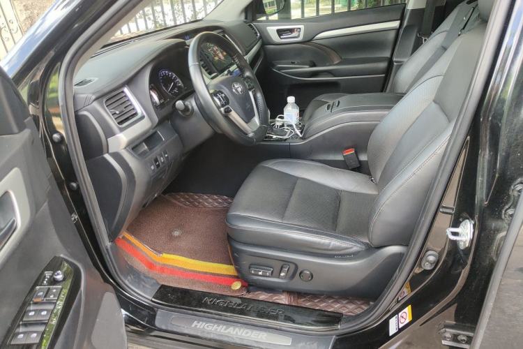 Used Toyota Highlander 2020 2.0T Four-Wheel Drive Millionth Anniversary Edition 7 Seats Driver Seat
