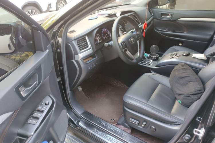 Used Toyota Highlander 2020 2.0T Four-Wheel Drive Millionth Anniversary Edition 7 Seats Driver Seat