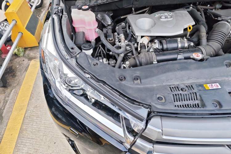 Used Toyota Highlander 2020 2.0T Four-Wheel Drive Millionth Anniversary Edition 7 Seats Engine Bay Right