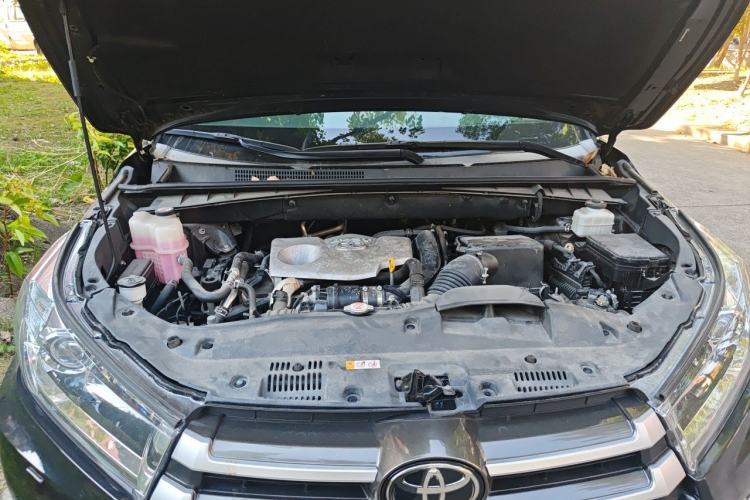 Used Toyota Highlander 2020 2.0T Four-Wheel Drive Millionth Anniversary Edition 7 Seats Engine Bay