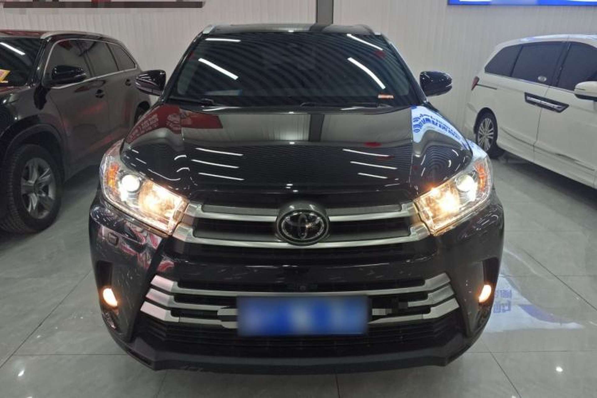 Used Toyota Highlander 2020 2.0T Four-Wheel Drive Millionth Anniversary Edition 7 Seats Front