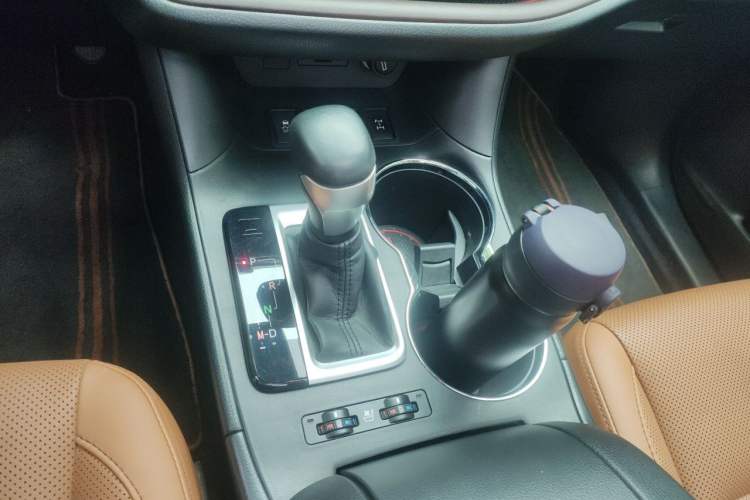 Used Toyota Highlander 2020 2.0T Four-Wheel Drive Millionth Anniversary Edition 7 Seats Gear Lever