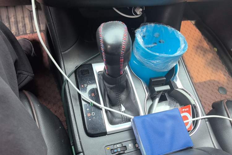Used Toyota Highlander 2020 2.0T Four-Wheel Drive Millionth Anniversary Edition 7 Seats Gear Lever