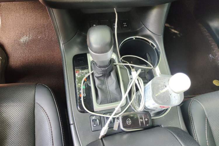Used Toyota Highlander 2020 2.0T Four-Wheel Drive Millionth Anniversary Edition 7 Seats Gear Lever