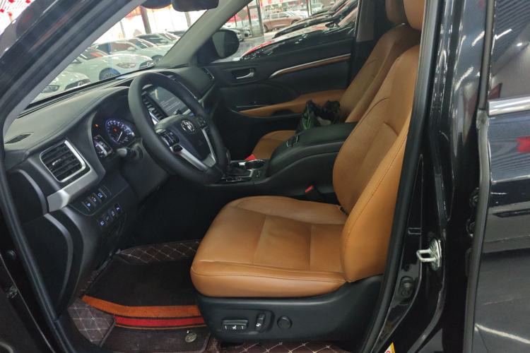 Used Toyota Highlander 2020 2.0T Four-Wheel Drive Millionth Anniversary Edition 7 Seats Left Front Seat