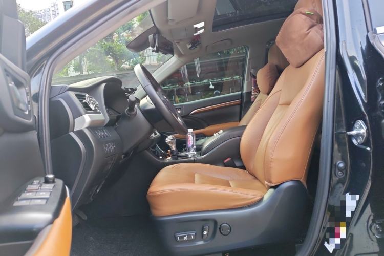 Used Toyota Highlander 2020 2.0T Four-Wheel Drive Millionth Anniversary Edition 7 Seats Left Front Seat
