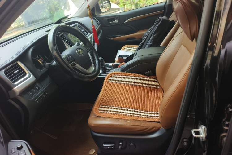 Used Toyota Highlander 2020 2.0T Four-Wheel Drive Millionth Anniversary Edition 7 Seats Left Front Seat