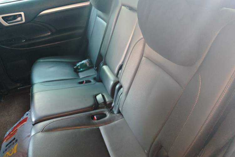 Used Toyota Highlander 2020 2.0T Four-Wheel Drive Millionth Anniversary Edition 7 Seats Left Rear Seat