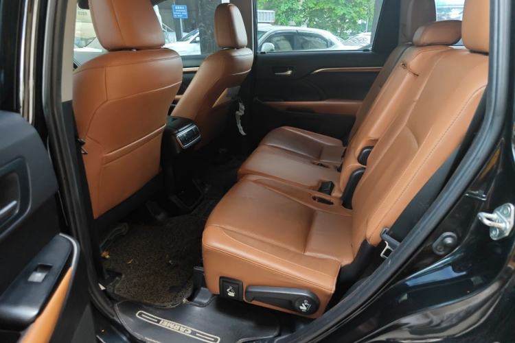 Used Toyota Highlander 2020 2.0T Four-Wheel Drive Millionth Anniversary Edition 7 Seats Left Rear Seat