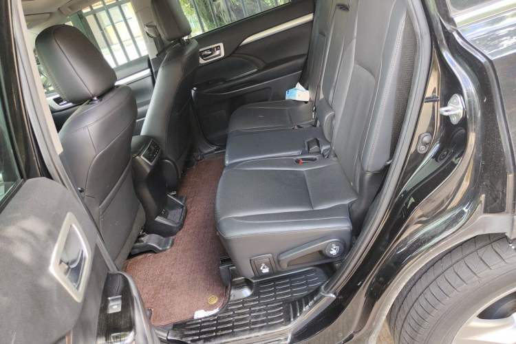 Used Toyota Highlander 2020 2.0T Four-Wheel Drive Millionth Anniversary Edition 7 Seats Left Rear Seat