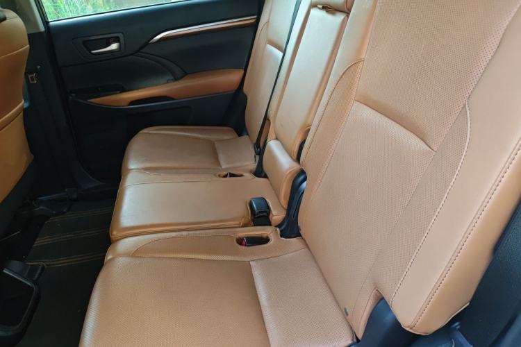 Used Toyota Highlander 2020 2.0T Four-Wheel Drive Millionth Anniversary Edition 7 Seats Left Rear Seat