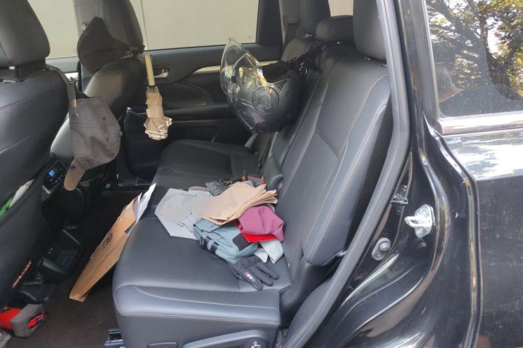 Used Toyota Highlander 2020 2.0T Four-Wheel Drive Millionth Anniversary Edition 7 Seats Left Rear Seat