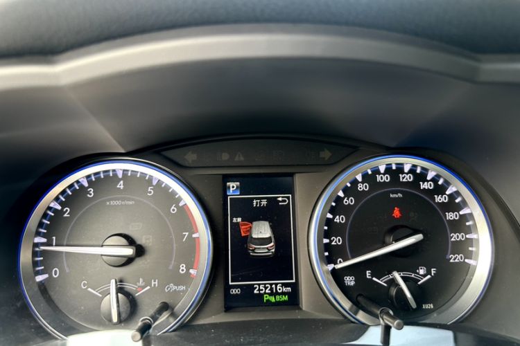 Used Toyota Highlander 2020 2.0T Four-Wheel Drive Millionth Anniversary Edition 7 Seats Odometer Close Up
