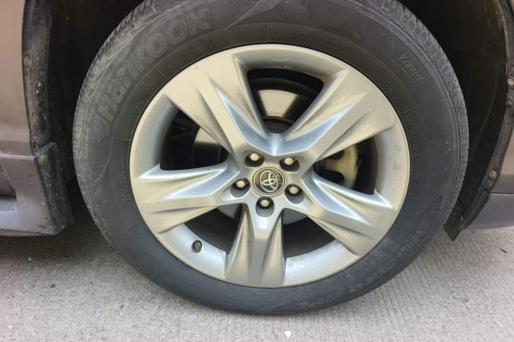 Used Toyota Highlander 2020 2.0T Four-Wheel Drive Millionth Anniversary Edition 7 Seats Right Front Wheel Hub