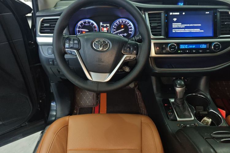 Used Toyota Highlander 2020 2.0T Four-Wheel Drive Millionth Anniversary Edition 7 Seats Steering Wheel