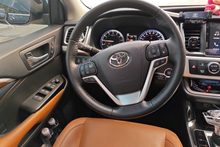 Used Toyota Highlander 2020 2.0T Four-Wheel Drive Millionth Anniversary Edition 7 Seats Steering Wheel