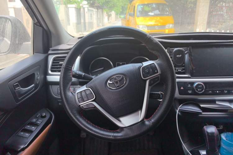 Used Toyota Highlander 2020 2.0T Four-Wheel Drive Millionth Anniversary Edition 7 Seats Steering Wheel