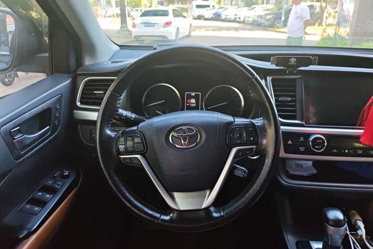 Used Toyota Highlander 2020 2.0T Four-Wheel Drive Millionth Anniversary Edition 7 Seats Steering Wheel