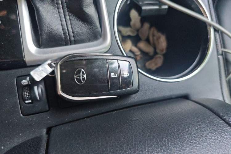 Used Toyota Highlander 2020 2.0T Four-Wheel Drive Millionth Anniversary Edition 7 Seats Vehicle Key