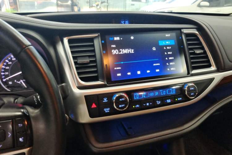 Used Toyota Highlander 2020 2.0T Four-Wheel Drive Millionth Anniversary Edition 7 Seats Audio And AC Panel