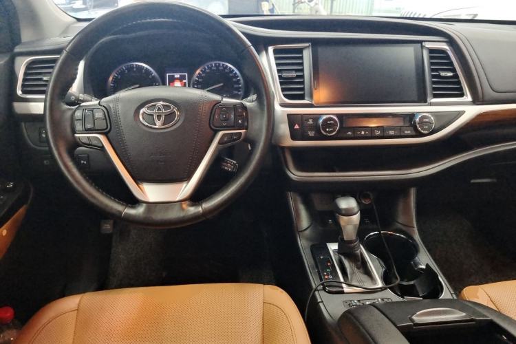 Used Toyota Highlander 2020 2.0T Four-Wheel Drive Millionth Anniversary Edition 7 Seats Center Console