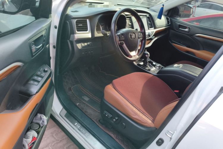 Used Toyota Highlander 2020 2.0T Four-Wheel Drive Millionth Anniversary Edition 7 Seats Driver Seat