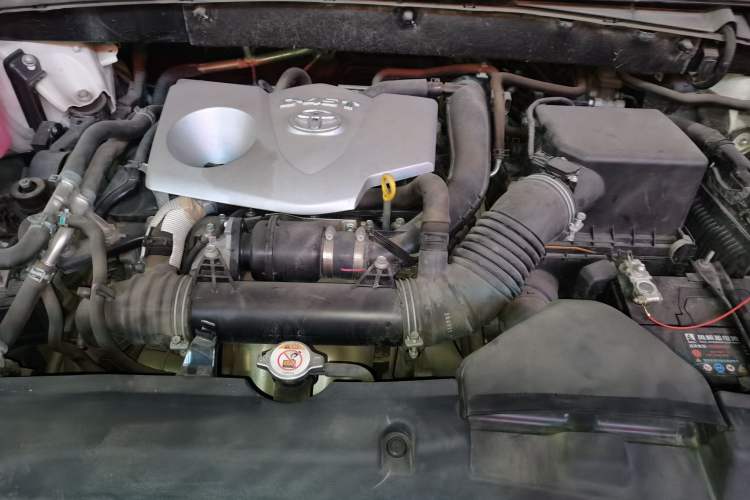 Used Toyota Highlander 2020 2.0T Four-Wheel Drive Millionth Anniversary Edition 7 Seats Engine Bay