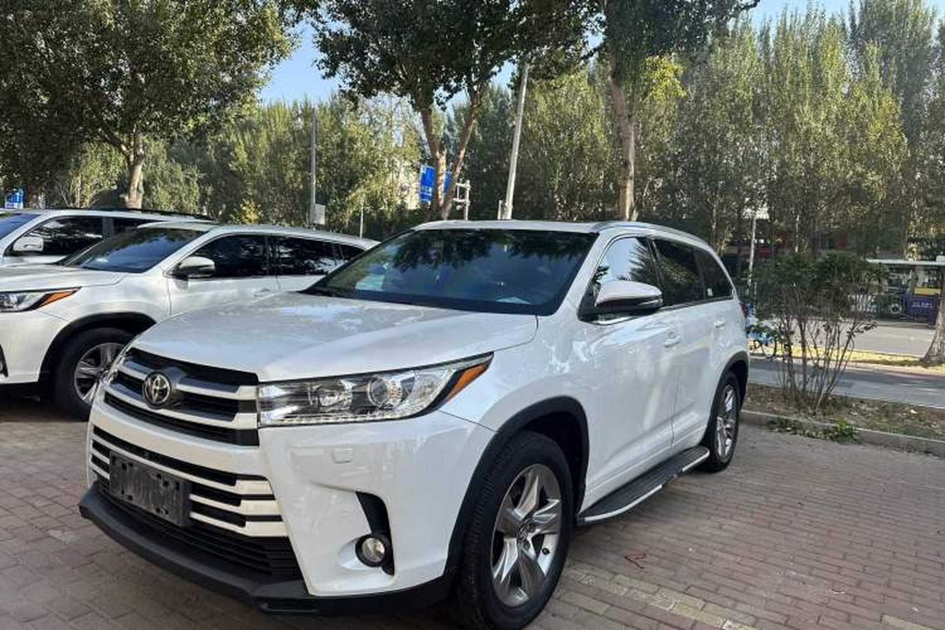 Used Toyota Highlander 2020 2.0T Four-Wheel Drive Millionth Anniversary Edition 7 Seats Front Left 45 Deg
