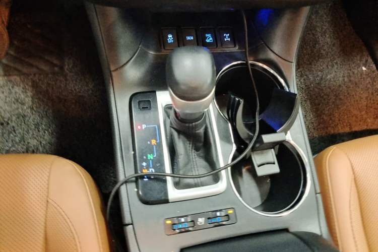 Used Toyota Highlander 2020 2.0T Four-Wheel Drive Millionth Anniversary Edition 7 Seats Gear Lever