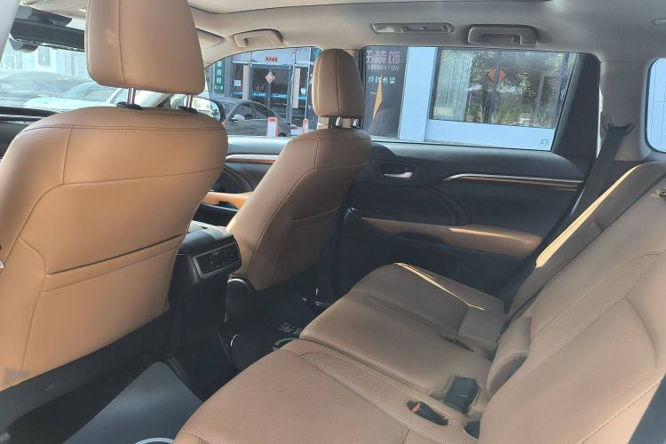 Used Toyota Highlander 2020 2.0T Four-Wheel Drive Millionth Anniversary Edition 7 Seats Interior 3