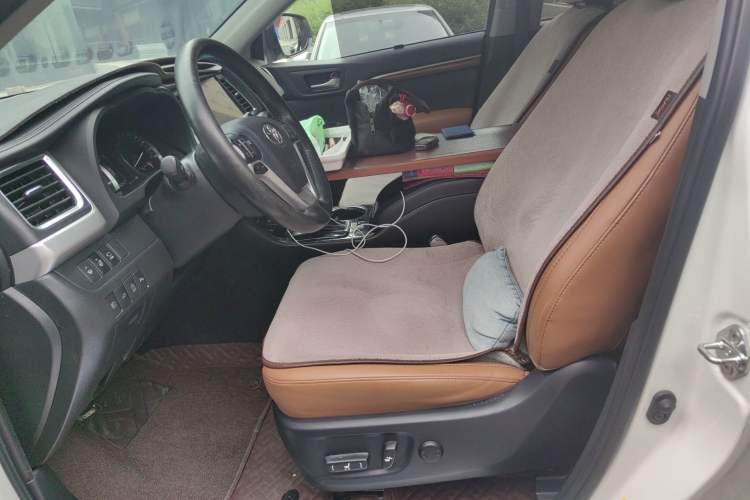 Used Toyota Highlander 2020 2.0T Four-Wheel Drive Millionth Anniversary Edition 7 Seats Left Front Seat