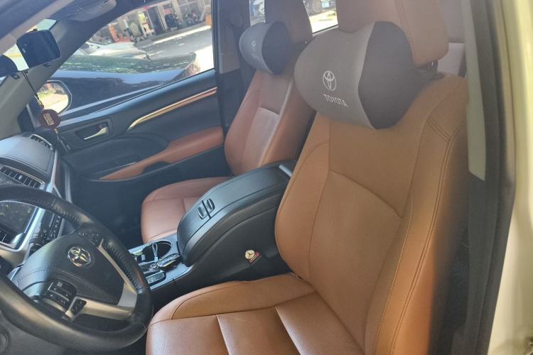 Used Toyota Highlander 2020 2.0T Four-Wheel Drive Millionth Anniversary Edition 7 Seats Left Front Seat