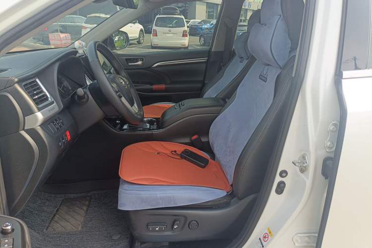 Used Toyota Highlander 2020 2.0T Four-Wheel Drive Millionth Anniversary Edition 7 Seats Left Front Seat