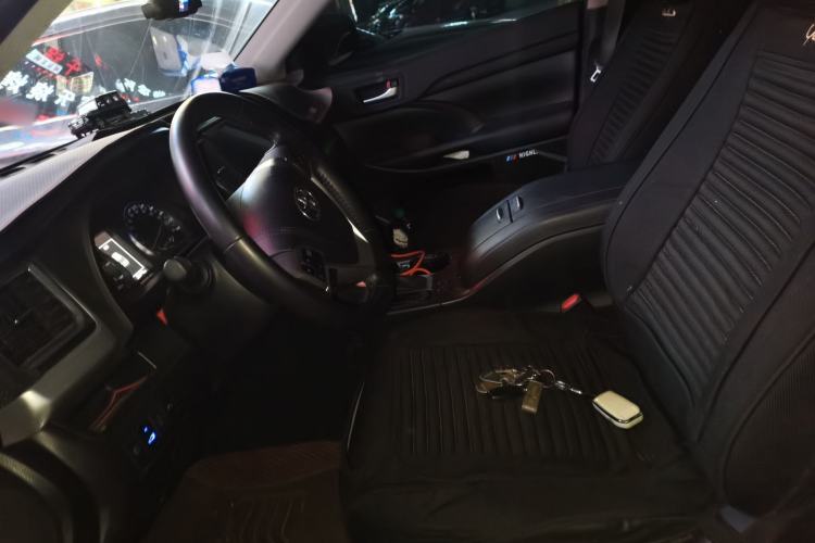 Used Toyota Highlander 2020 2.0T Four-Wheel Drive Millionth Anniversary Edition 7 Seats Left Front Seat