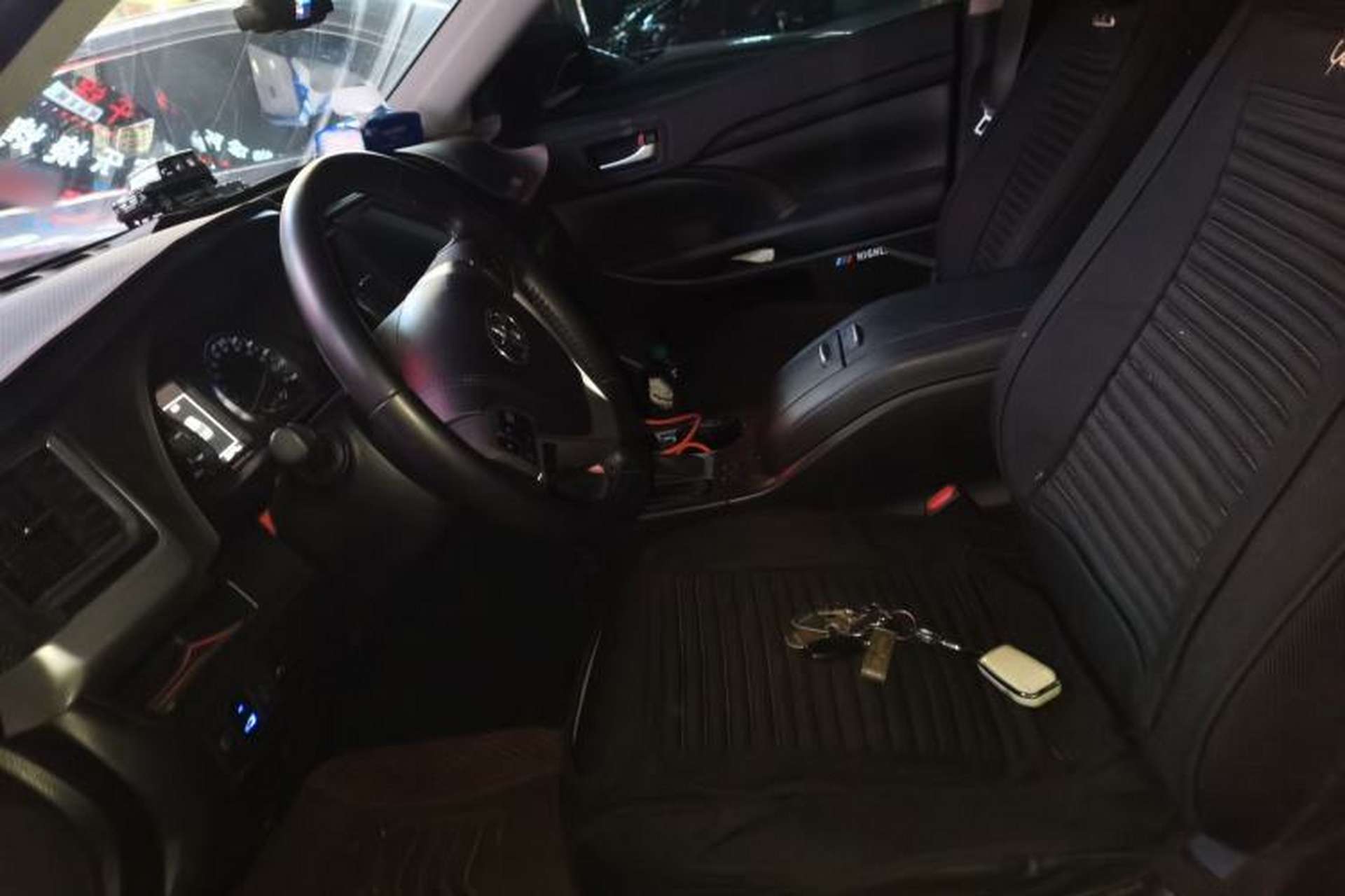Used Toyota Highlander 2020 2.0T Four-Wheel Drive Millionth Anniversary Edition 7 Seats Left Front Seat