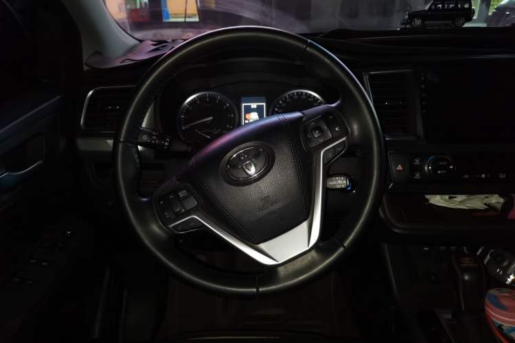 Used Toyota Highlander 2020 2.0T Four-Wheel Drive Millionth Anniversary Edition 7 Seats Steering Wheel