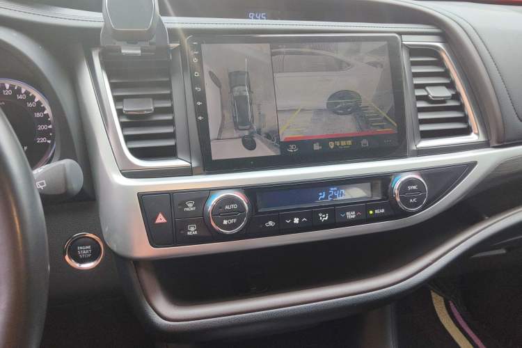 Used Toyota Highlander 2021 2.0T Four-Wheel Drive Prestige Version 7 Seats Audio And AC Panel