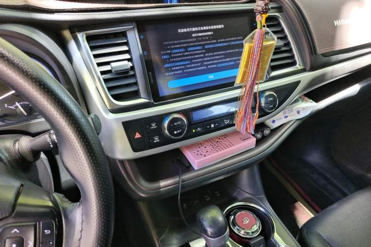 Used Toyota Highlander 2021 2.0T Four-Wheel Drive Prestige Version 7 Seats Audio And AC Panel