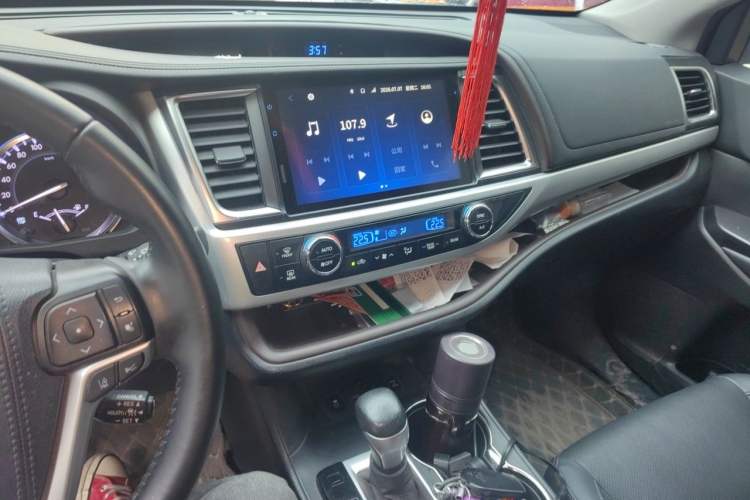 Used Toyota Highlander 2021 2.0T Four-Wheel Drive Luxury Edition 7 Seats Audio And AC Panel