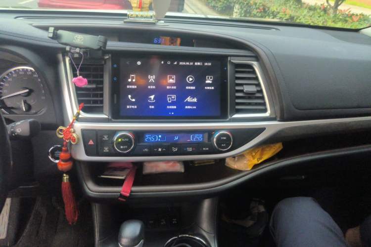 Used Toyota Highlander 2021 2.0T Four-Wheel Drive Prestige Version 7 Seats Audio And AC Panel