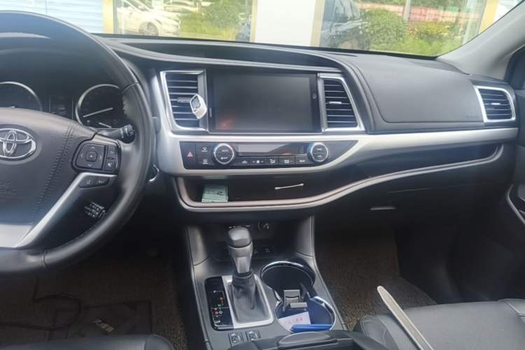 Used Toyota Highlander 2021 2.0T Four-Wheel Drive Luxury Edition 7 Seats Audio And AC Panel