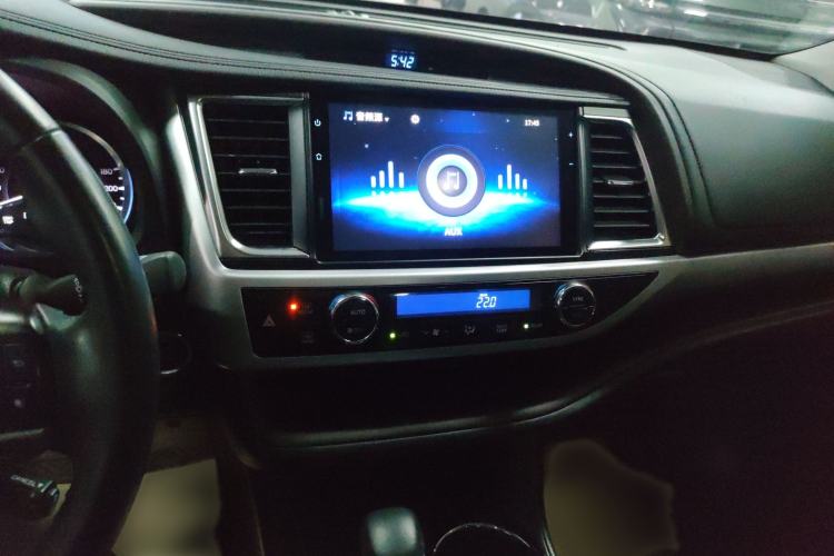 Used Toyota Highlander 2021 2.0T Four-Wheel Drive Luxury Edition 7 Seats Audio And AC Panel