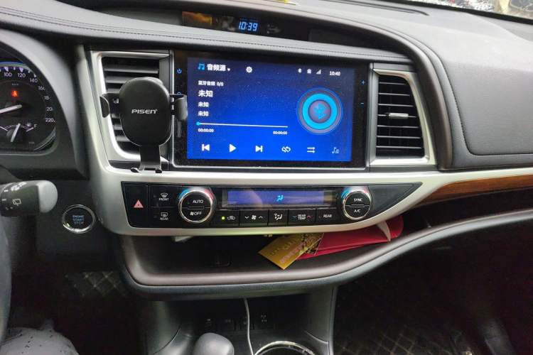 Used Toyota Highlander 2021 2.0T Four-Wheel Drive Knight Edition 7 Seats Audio And AC Panel