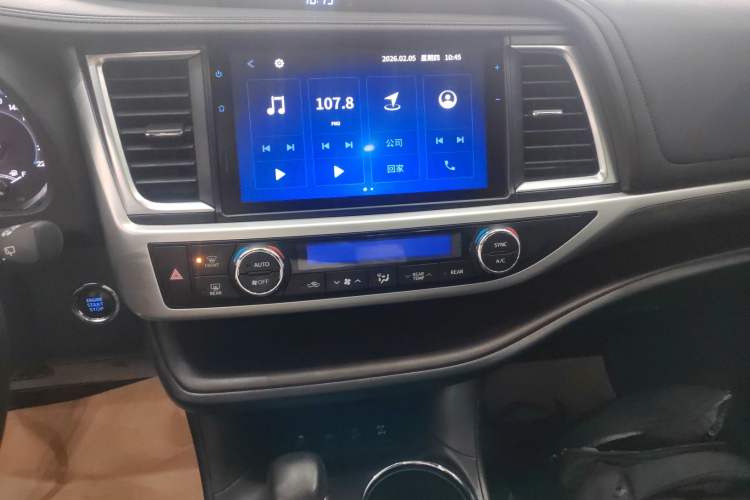 Used Toyota Highlander 2021 2.0T Four-Wheel Drive Prestige Version 7 Seats Audio And AC Panel