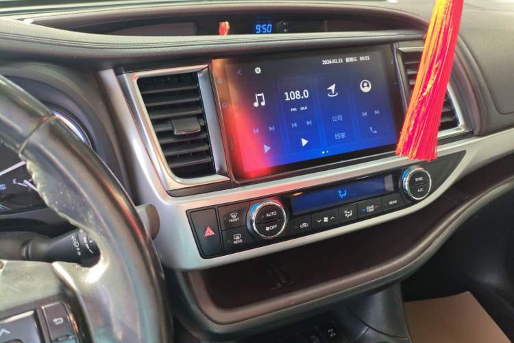 Used Toyota Highlander 2021 2.0T Four-Wheel Drive Luxury Edition 7 Seats Audio And AC Panel