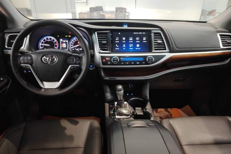 Used Toyota Highlander 2021 2.0T Four-Wheel Drive Luxury Edition 7 Seats Audio And AC Panel