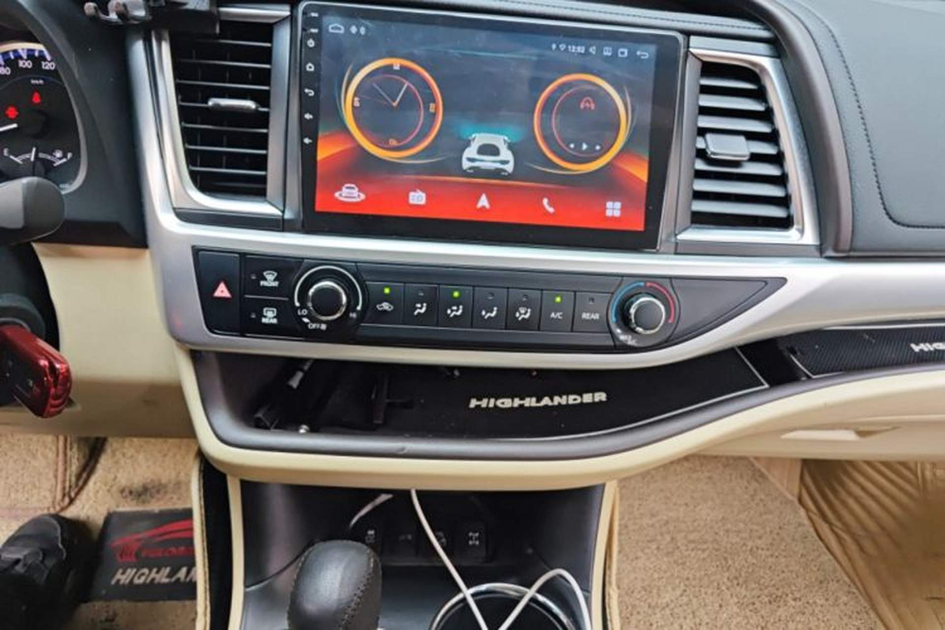 Used Toyota Highlander 2021 2.0T Four-Wheel Drive Elite Edition 7-Seater Audio And AC Panel