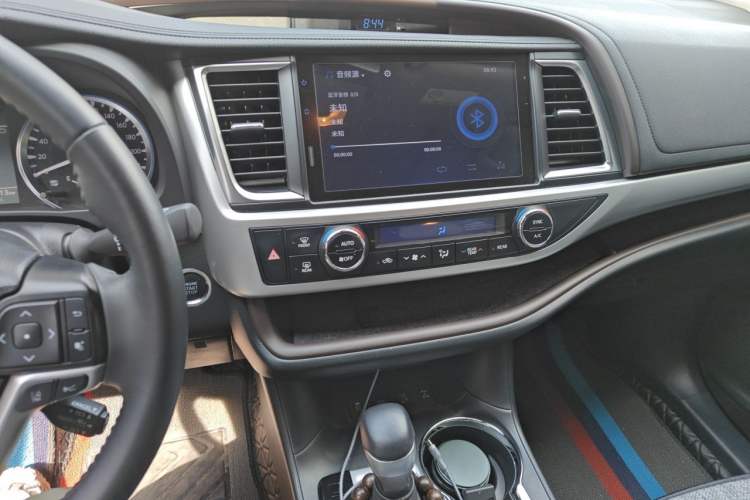 Used Toyota Highlander 2021 2.0T Four-Wheel Drive Luxury Edition 7 Seats Audio And AC Panel