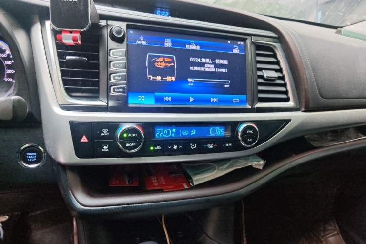 Used Toyota Highlander 2021 2.0T Four-Wheel Drive Luxury Edition 7 Seats Audio And AC Panel